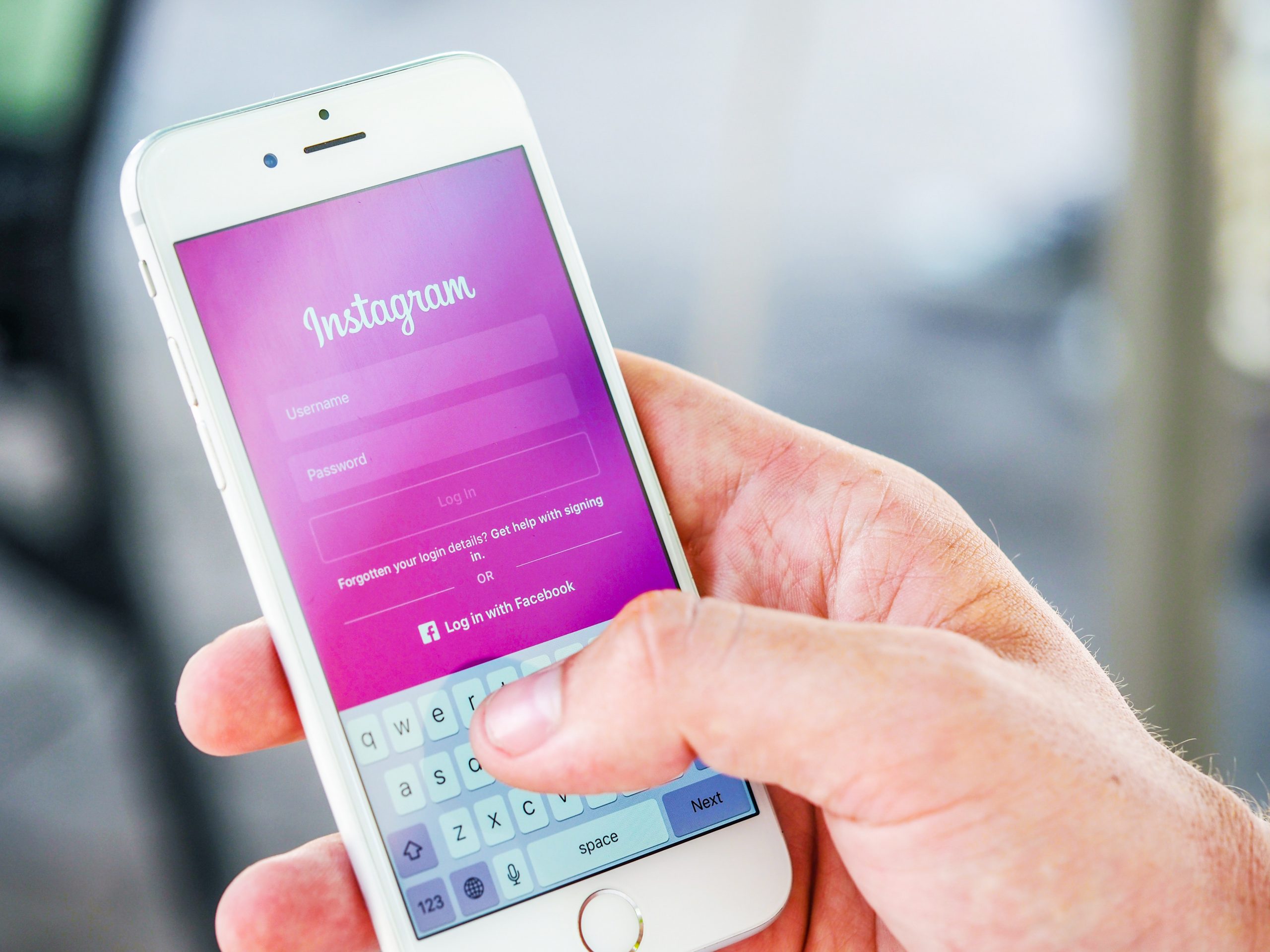 instagramInfluencer-VND-scaled